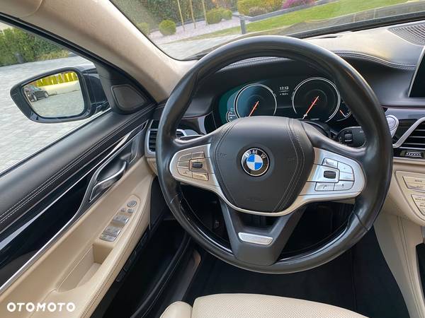 BMW Seria 7 740d xDrive - 16