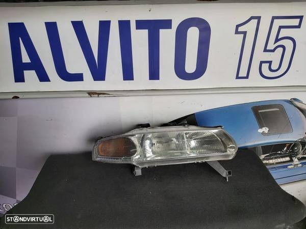 Farol Direito Rover 400 - 1