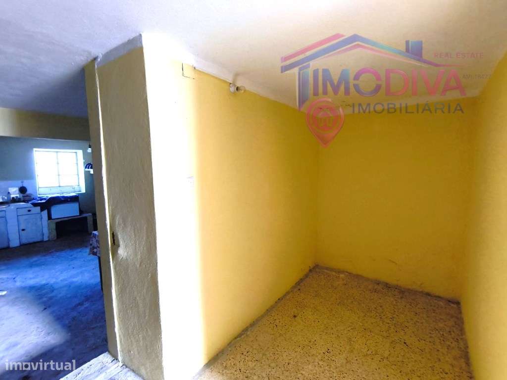 Moradia Isolada T3 com Terreno e Garagem em Bairradas, Figueiró dos...-28