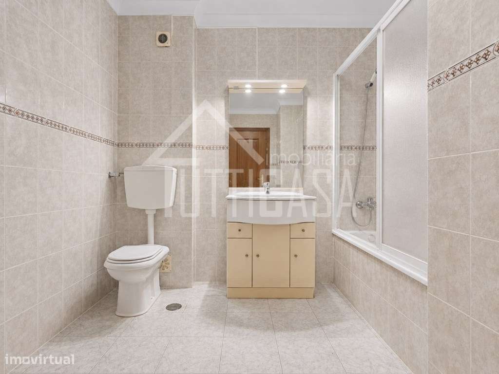 Apartamento T2 com elevador e parqueamento no Algueirão-10