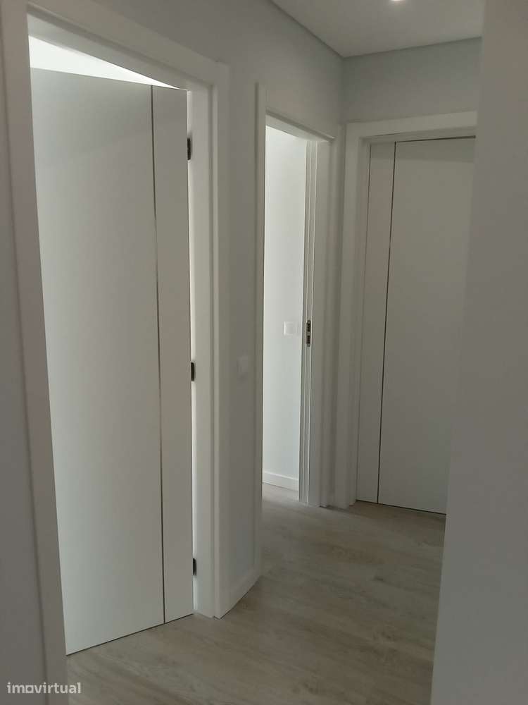 Apartamento T3 totalmente renovado - Baixa de Faro - Grande imagem: 3/46