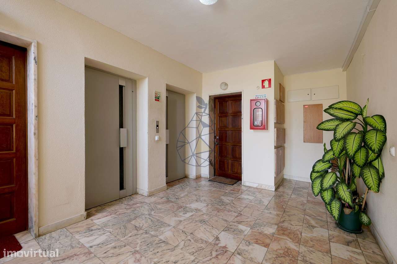 Apartamento T3 com exposição solar nascente /sul em Portimão-33