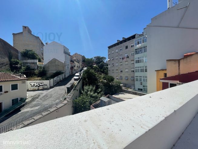 Apartamento T2 na Graça, Lisboa-6