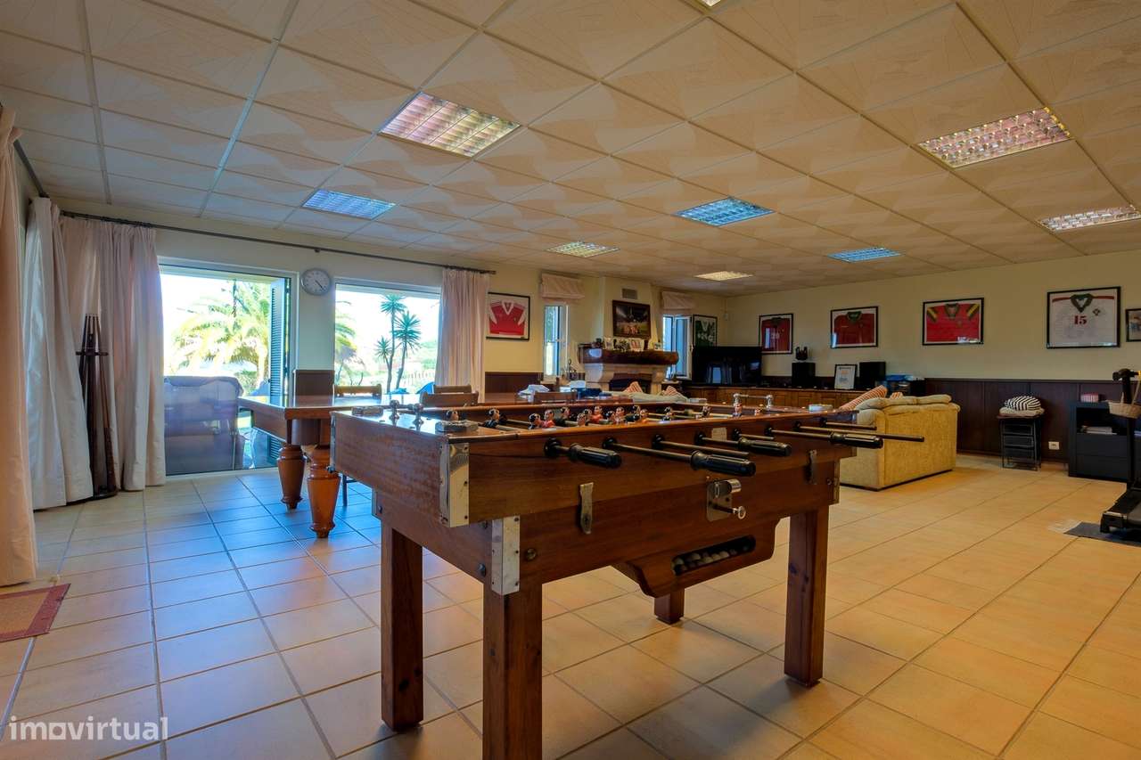 Moradia Isolada T4 com piscina, campo de ténis e logradouro em Cachoei-17