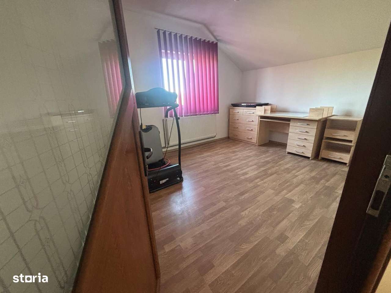 Vila cu 6 camere, din 2000, in Tomesti-3