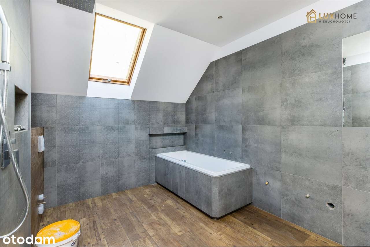 Dom jednorodzinny - świetna lokalizacja-17