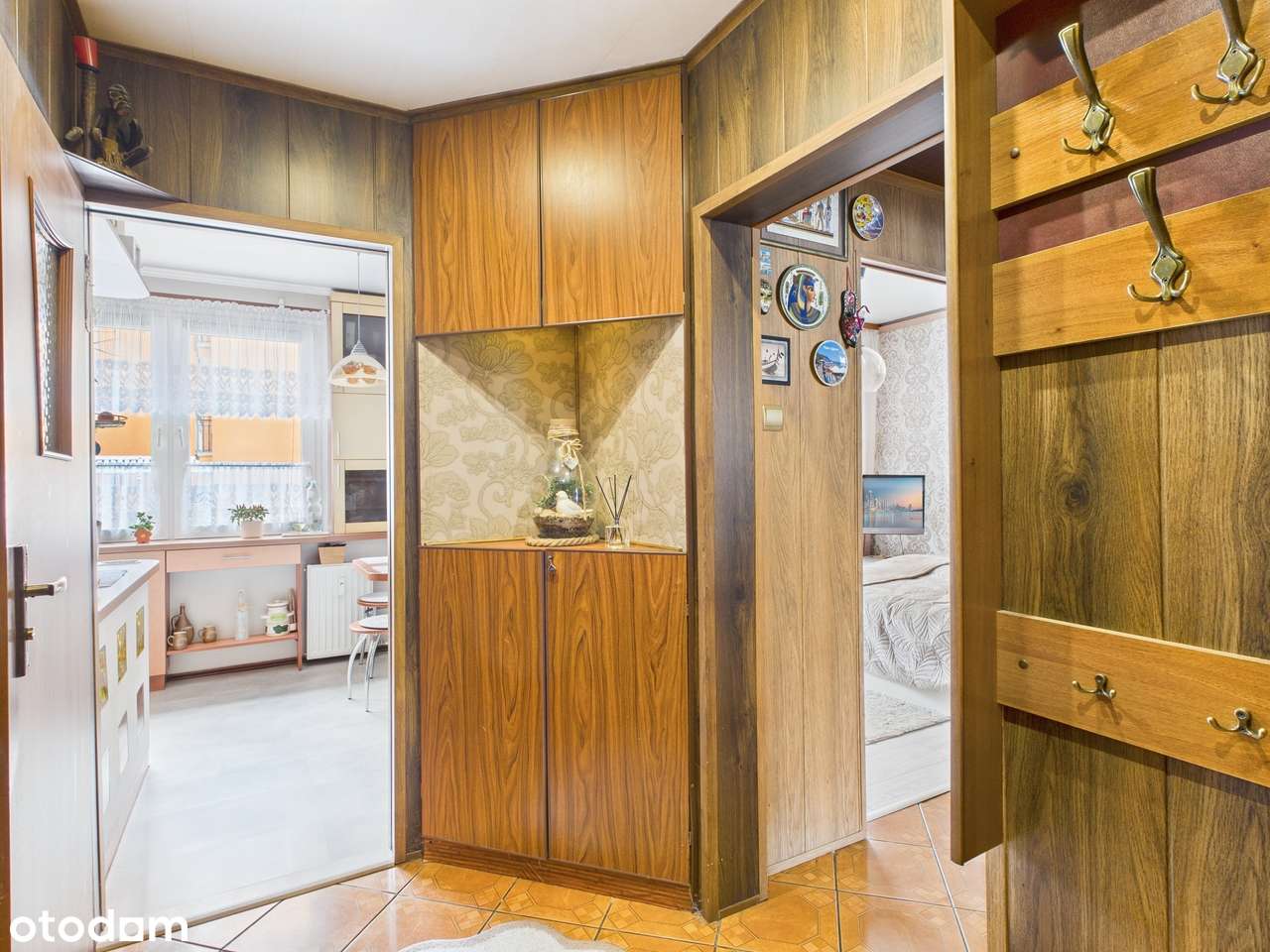 Reden/Wysoki parter/ 2 pokoje/ duża kuchnia/-15