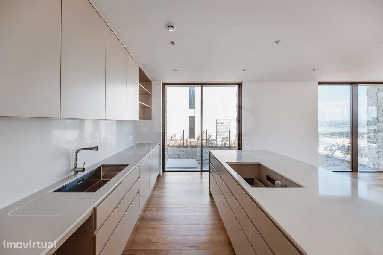 Moradia T5 com Piscina - Vista Golfe e Mar - Grande imagem: 5/50