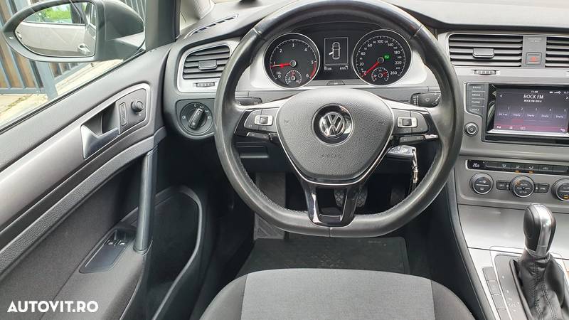 Volkswagen Golf 1.6 TDI DPF DSG BlueMotion Technology Comfortline - 8