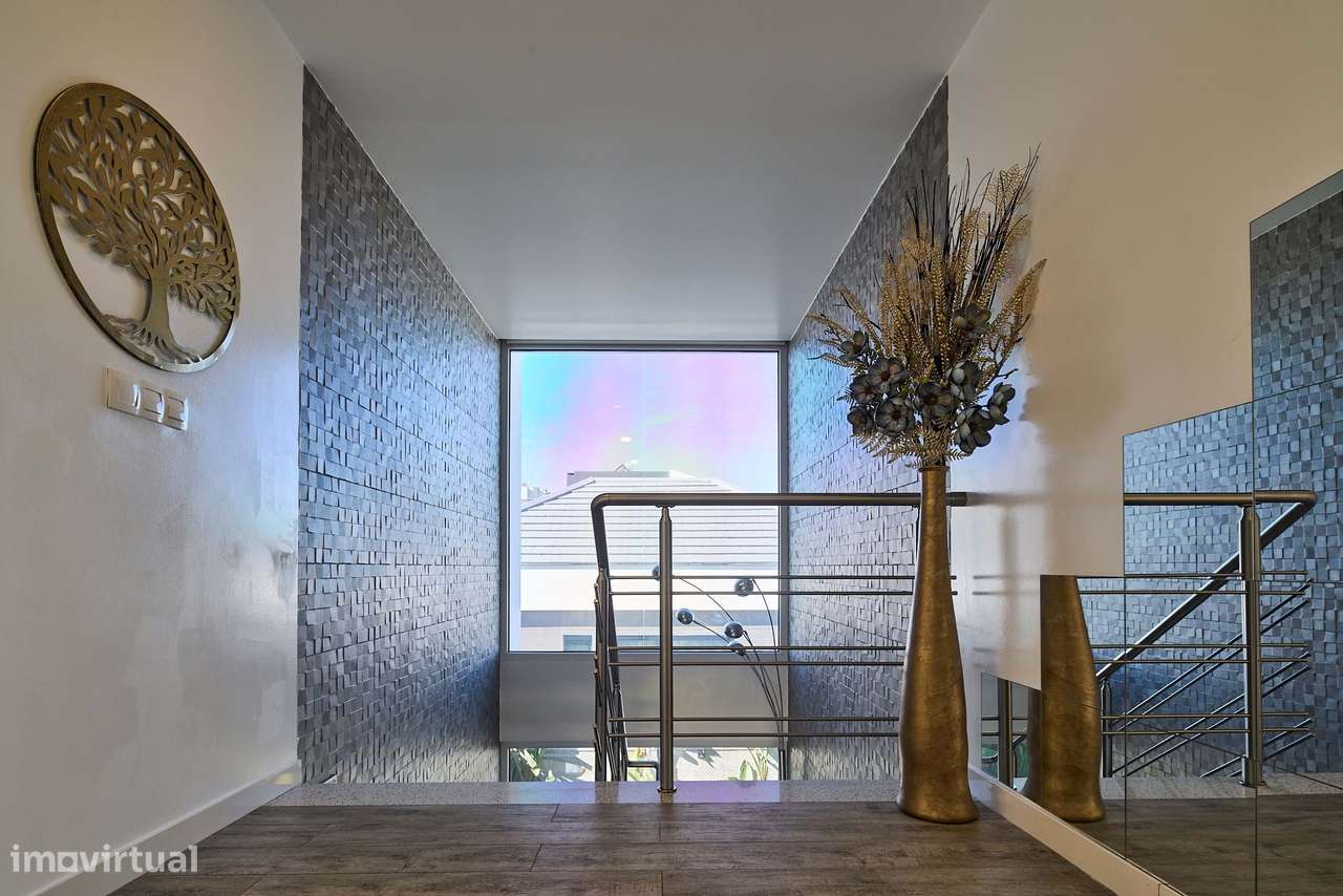 Moradia T4 com  piscina e jardim em zona privilegiada, Charneca da Cap-19