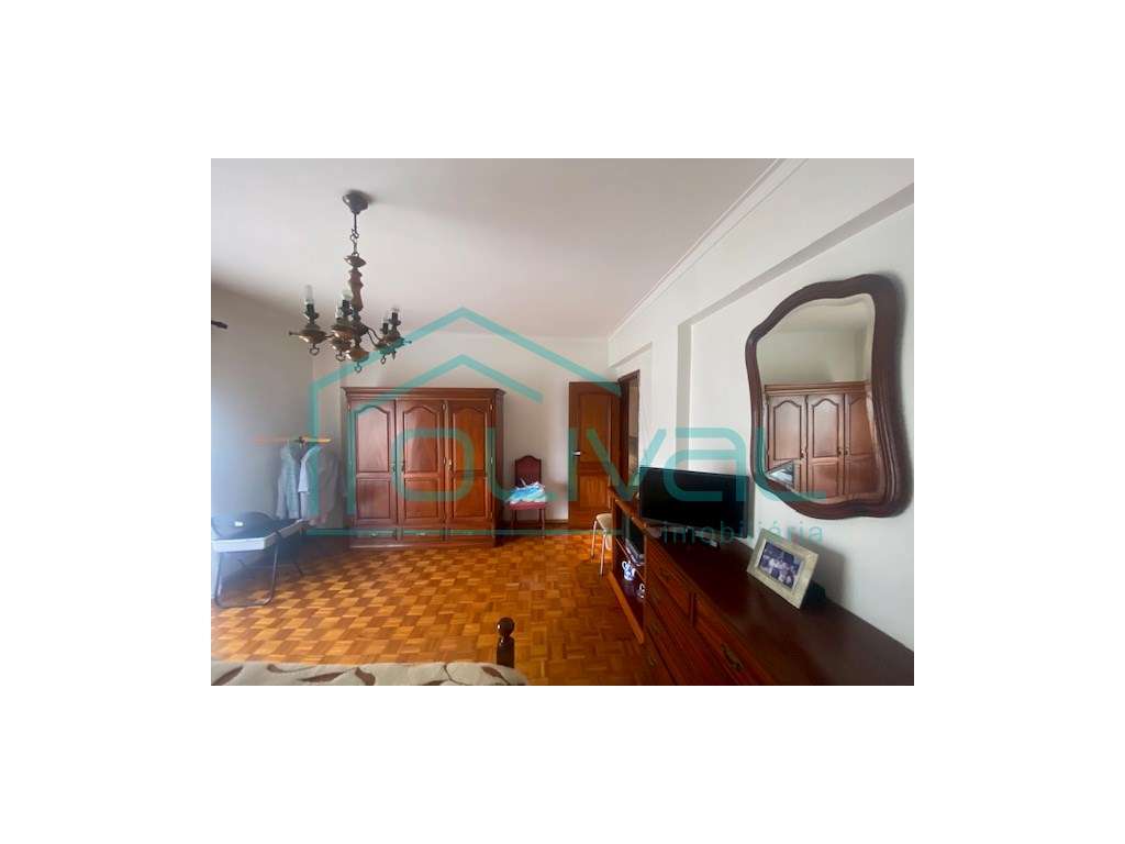 Apartamento T3 à venda em Alverca-16