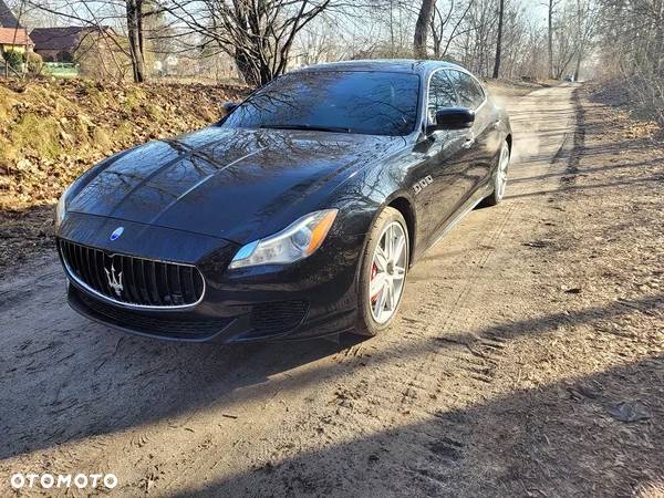 Maserati Quattroporte - 12