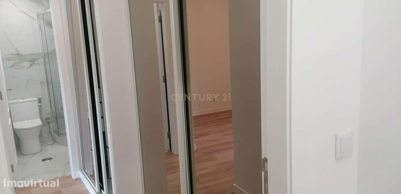 Apartamento de 4 Assoalhadas com Vista sobre o Parque da Paz situado n-16