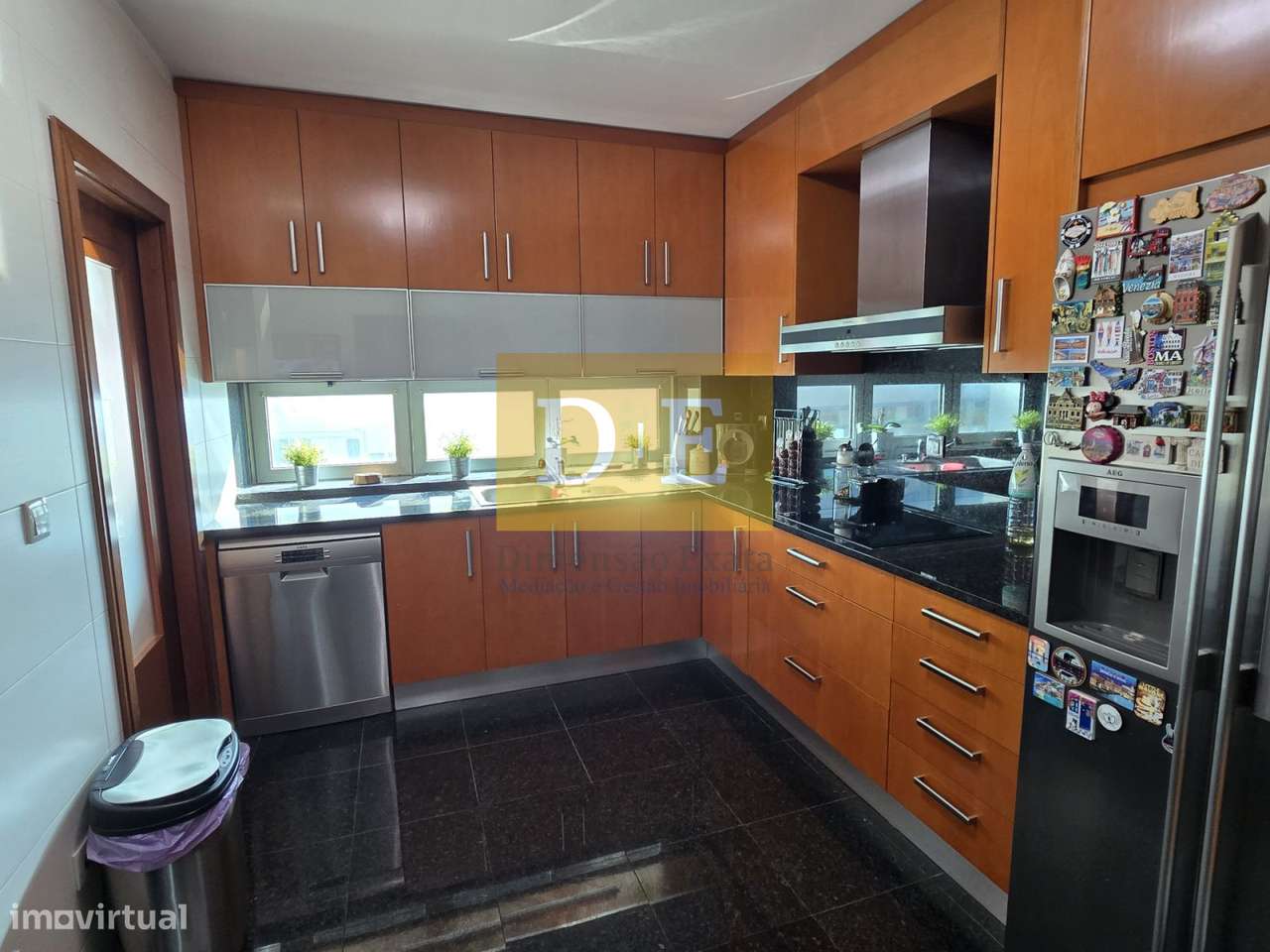 Lindo Apartamento T4 em 1ª Linha de Mar em Matosinhos Sul-7