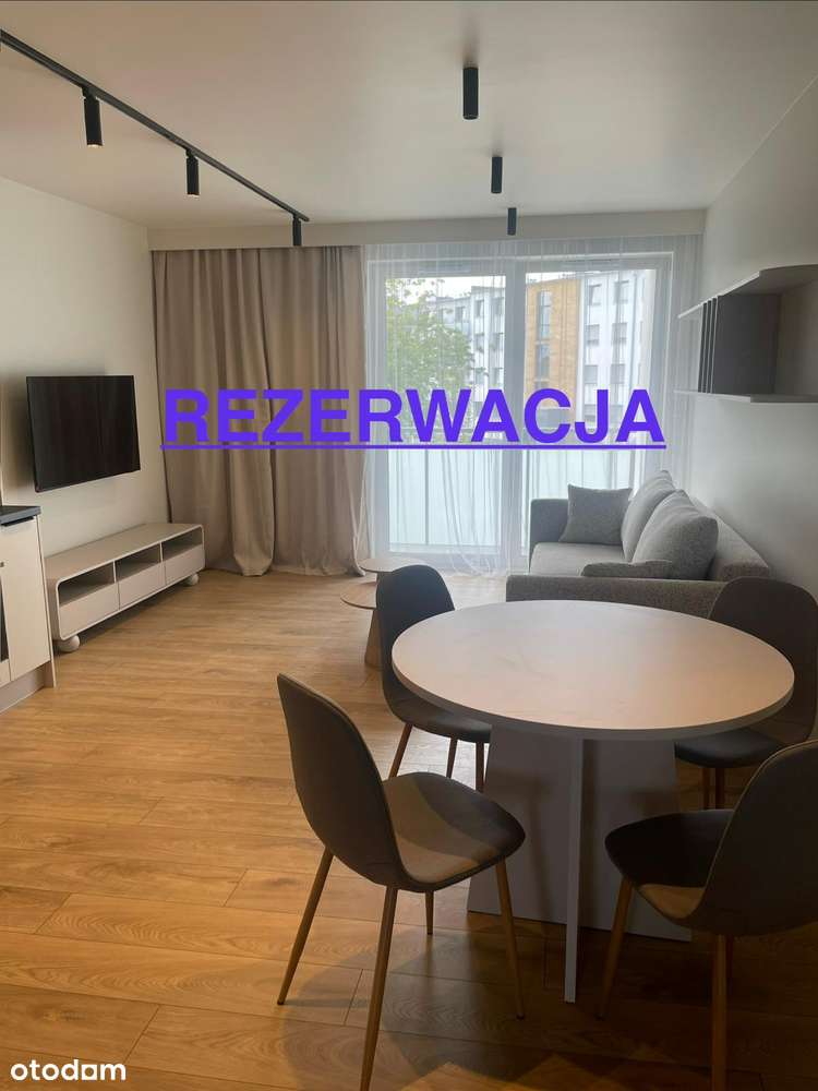 Nowe, 3 pokoje na wynajem, 2 balkony + garaż