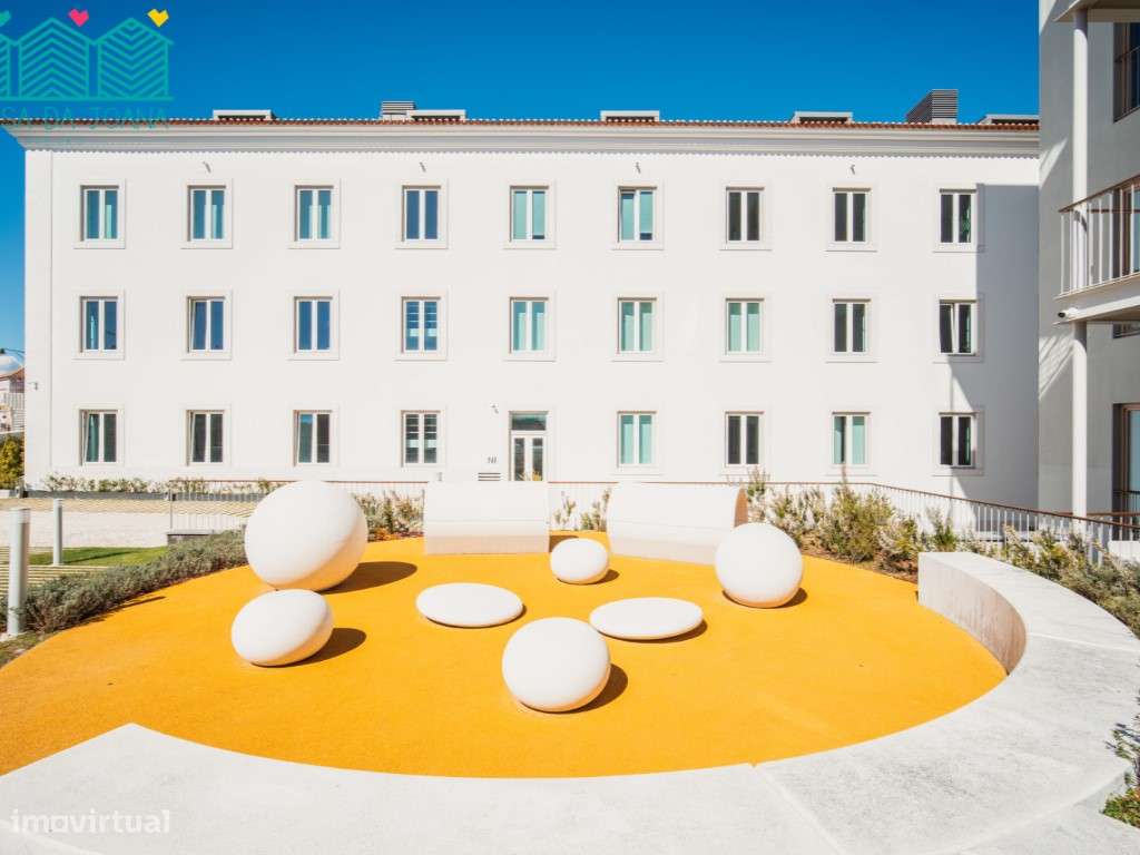Apartamento T4 com Lugares de Garagem no Centro de Lisboa-53