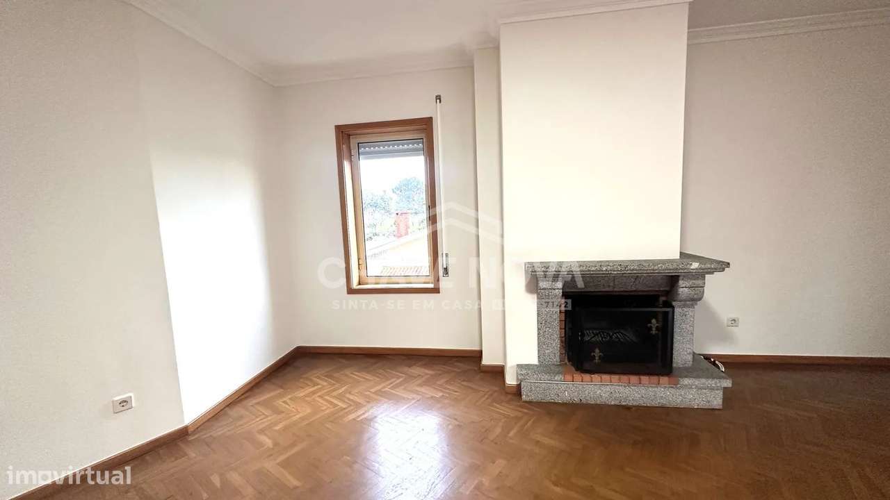 T2 c/ Varanda e Lugar de Garagem em Pedroso - Grande imagem: 5/25