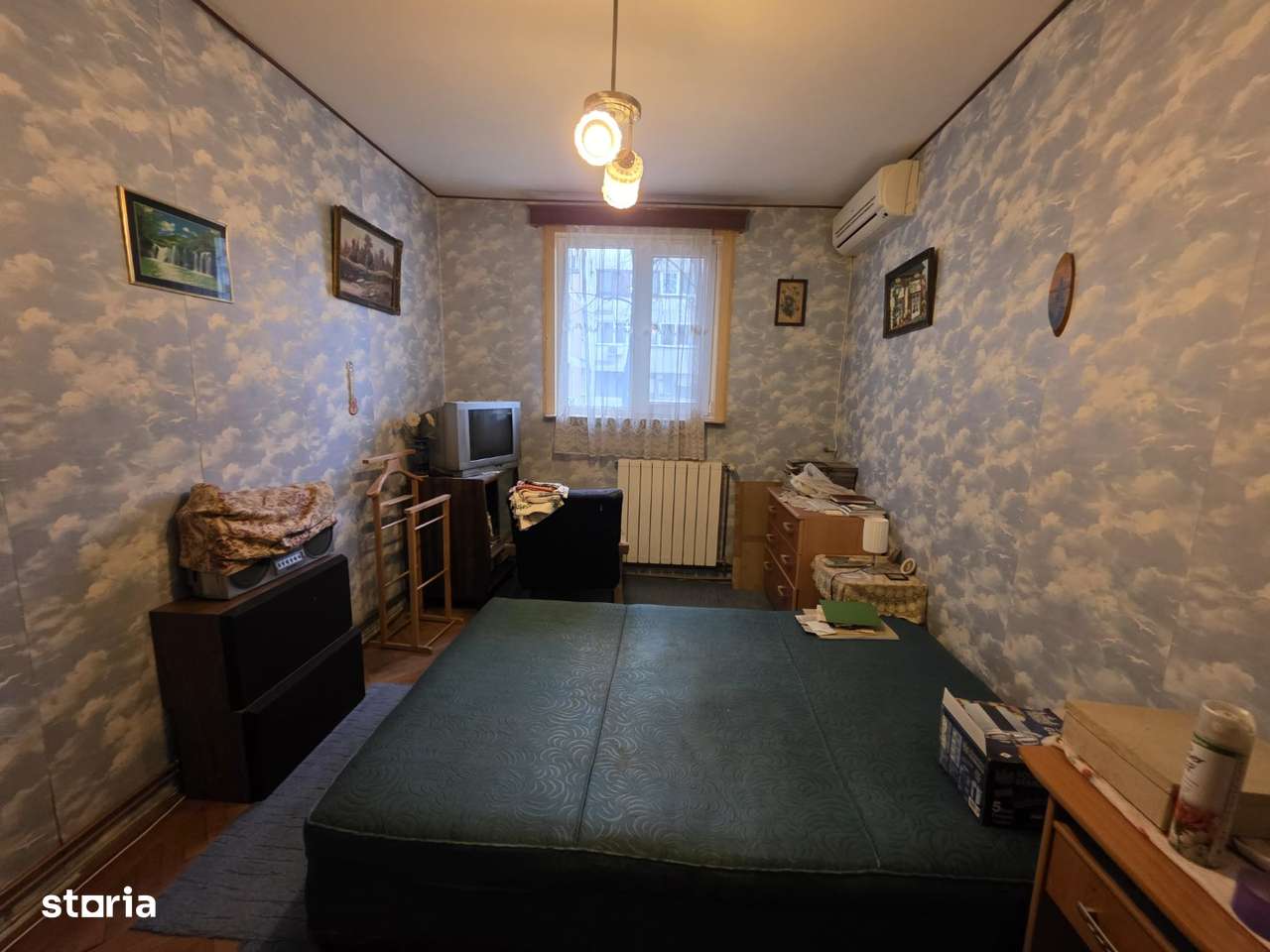 Titan, chiar la intrare in Parcul IOR, Lunca Bradului, la Scoala 195, - Imagine principală: 5/15