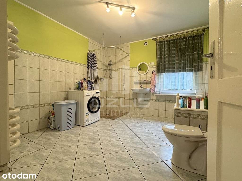 Dom z budynkami gospodarczymi w sercu Skarszew-16