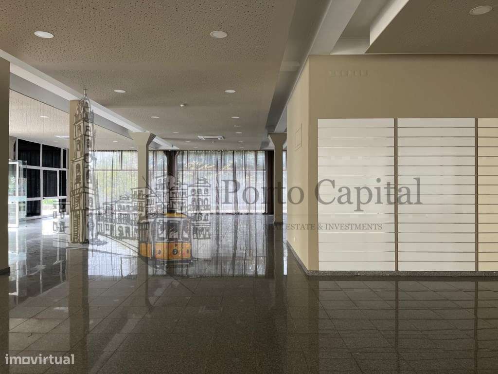 Loja Premium de 630 m² em Zona de Prestígio no Porto - Oportunidade... - Grande imagem: 2/20