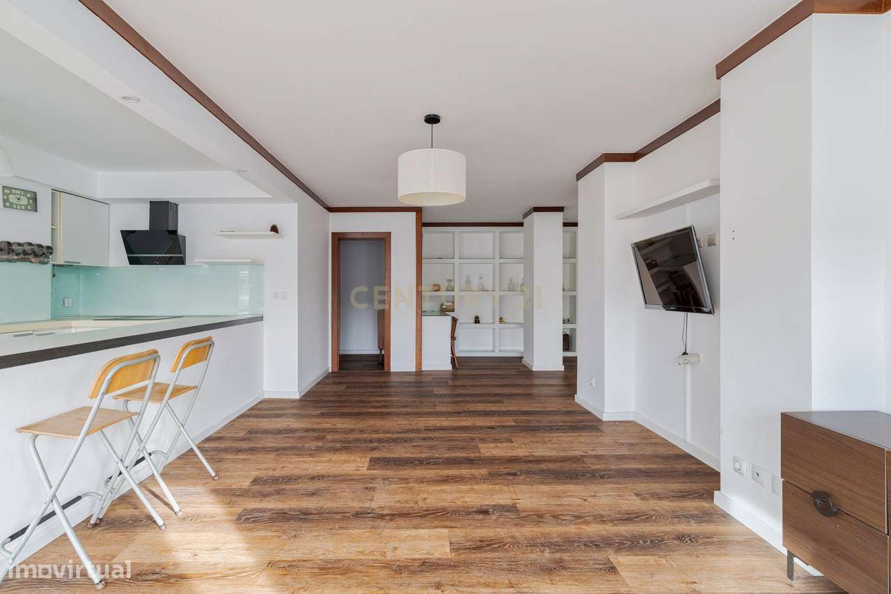 Apartamento T3 de áreas excecionalmente generosas - Grande imagem: 2/29