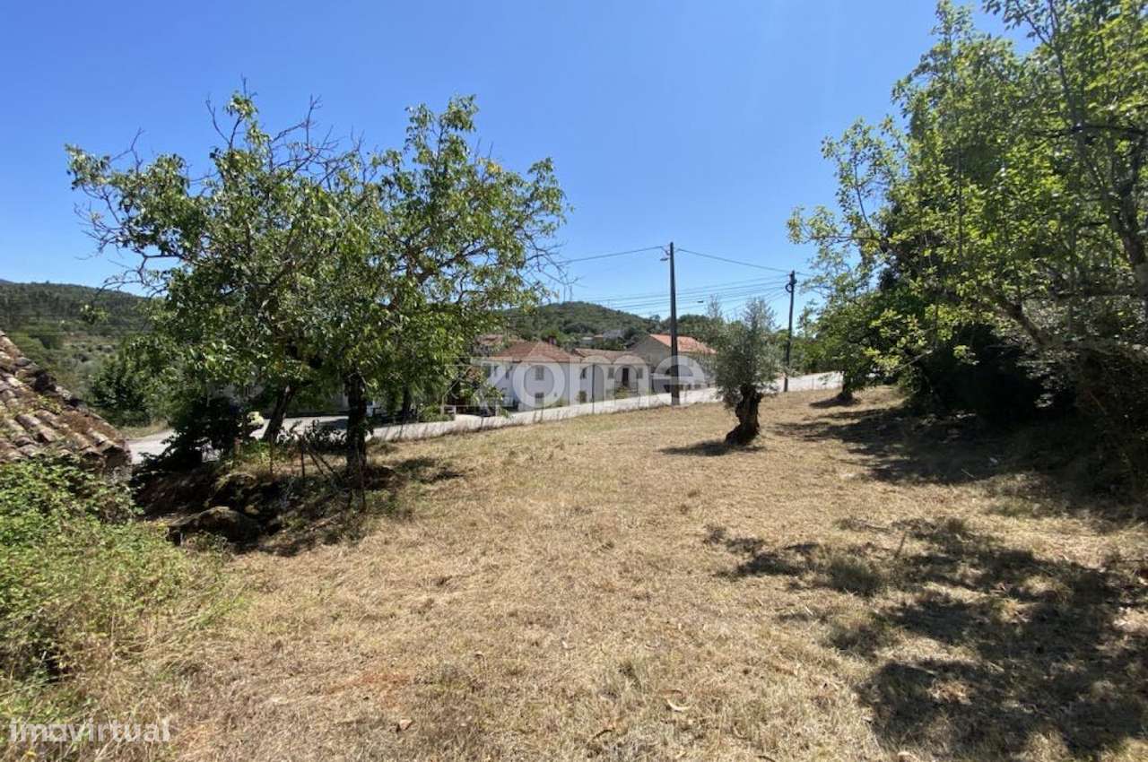 Casa rústica para restauro com terreno - Grande imagem: 3/11