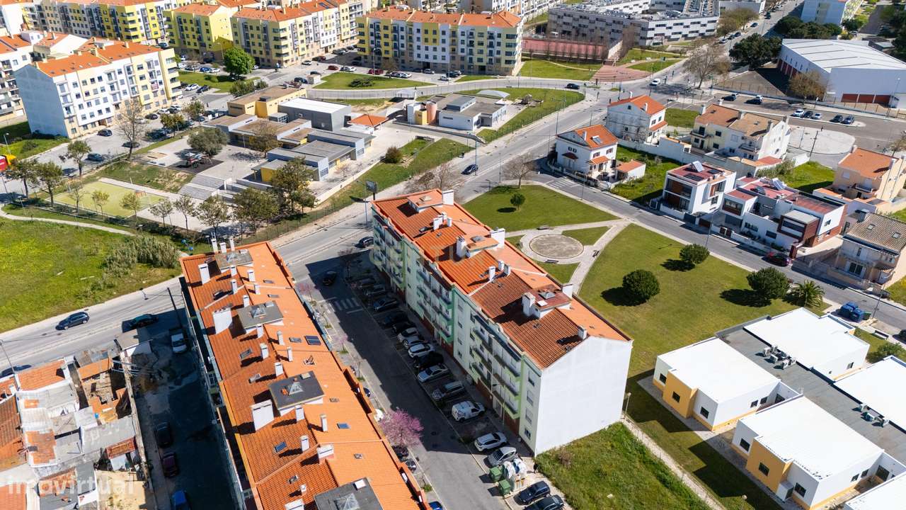 Apartamento T3 em Montijo-33