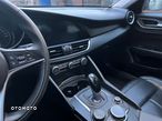 Alfa Romeo Giulia 2.0 Turbo - 15