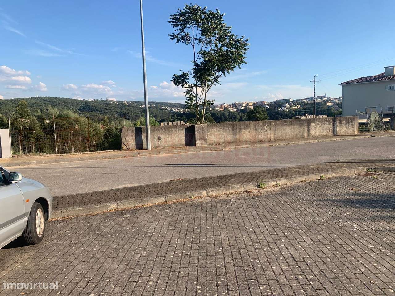 TERRENO COM PROJETO APROVADO PARA 2 MORADIAS NA MAINÇA - LORDEMÃO-13