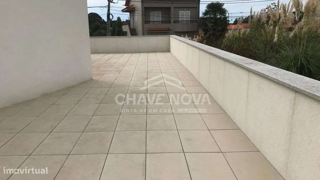 Moradia T3 Independente com Piscina – Madalena (a 1,5 km da Praia)-12