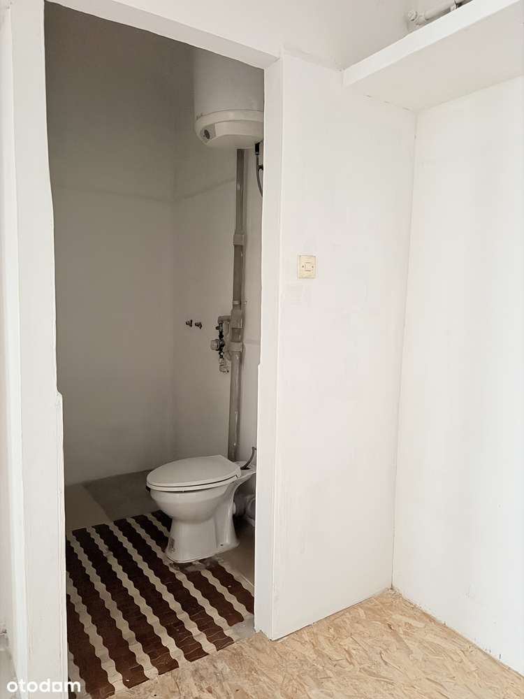 Okazja inwestycyjna:Kawalerka z osobną sypialnią i BALKONEM# KAMIENICA-13