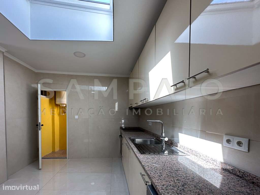 Moradia T2 C/ Terraço - S. Roque - Grande imagem: 2/29