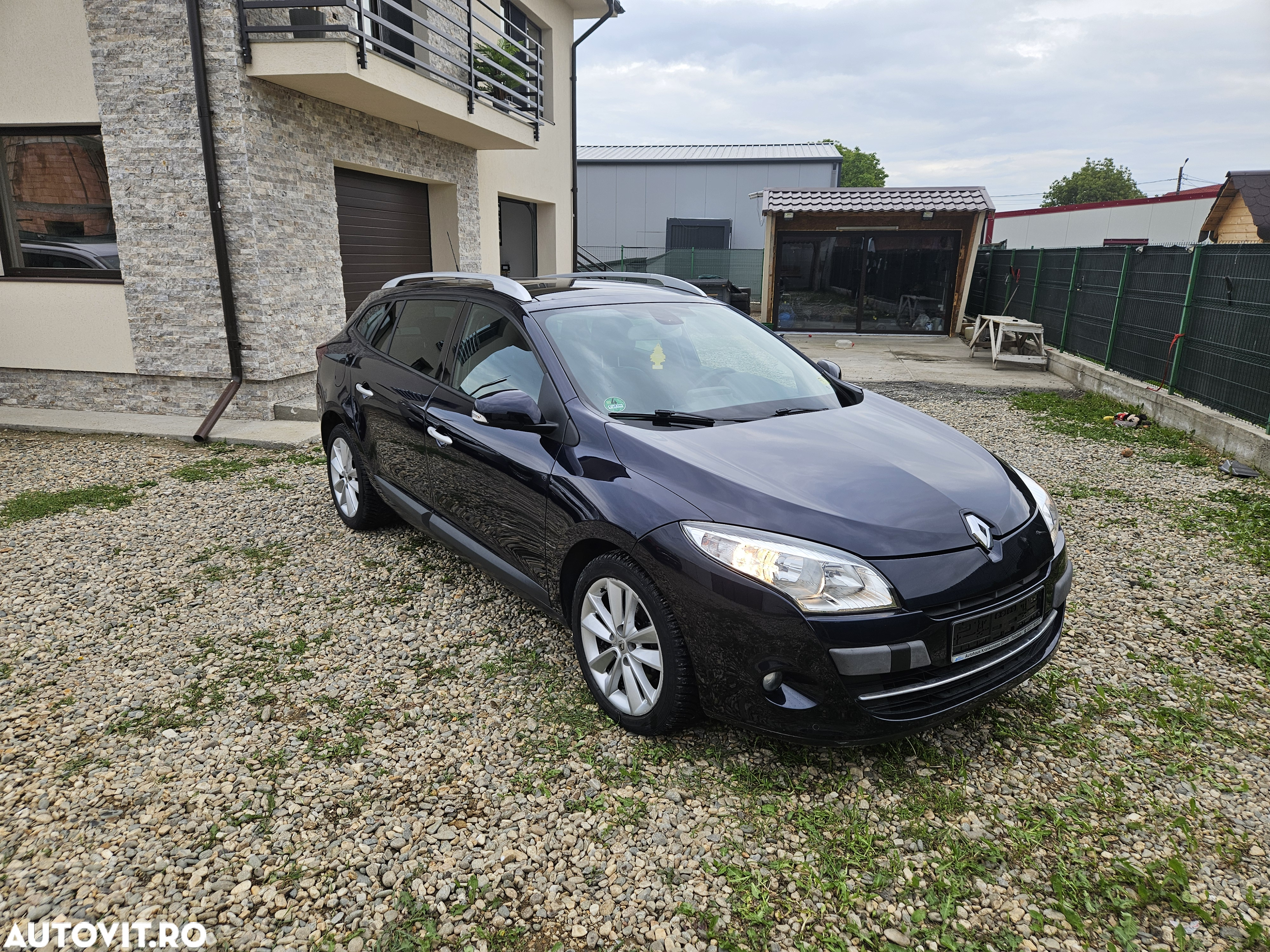 Renault Megane Grandtour TCe 130 Luxe - 2