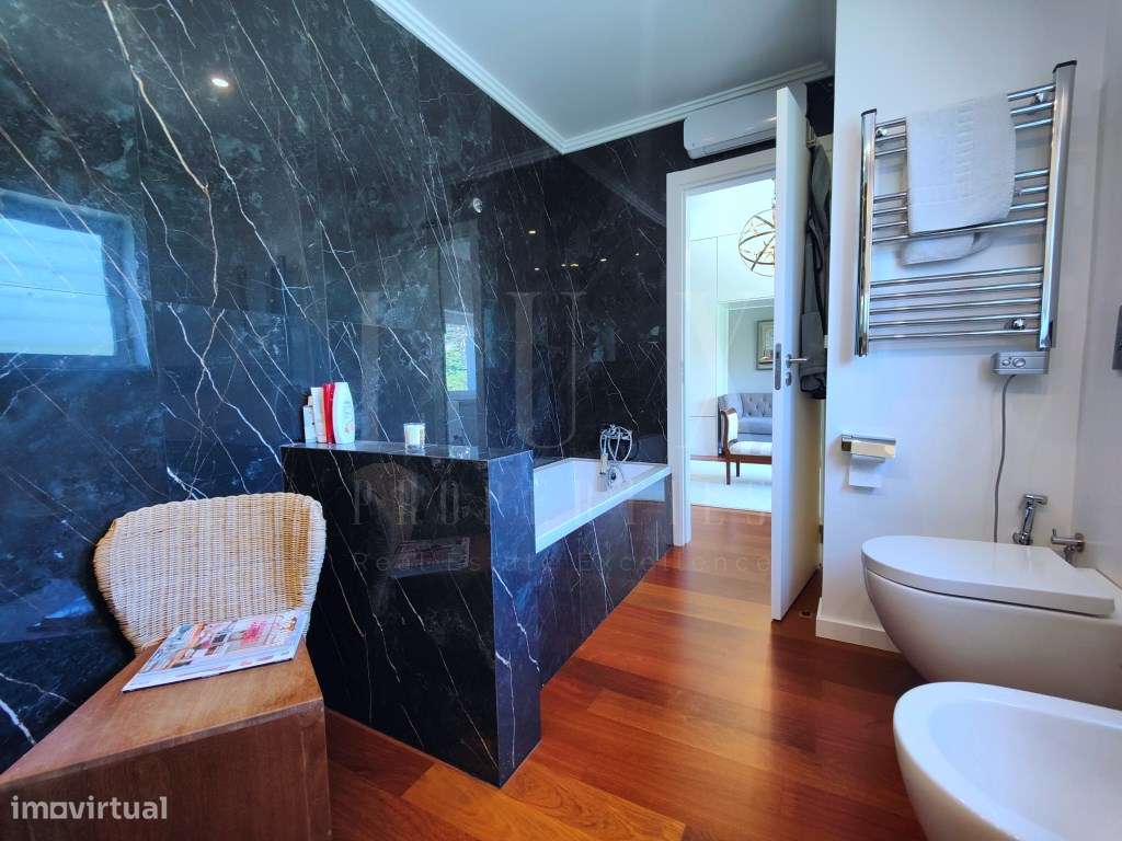 MORADIA DE LUXO NO CENTRO DO ESTORIL-36