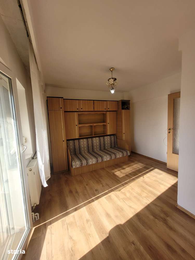 Apartament 3 camere langa Liceul Nr.7 | Micro 16-11