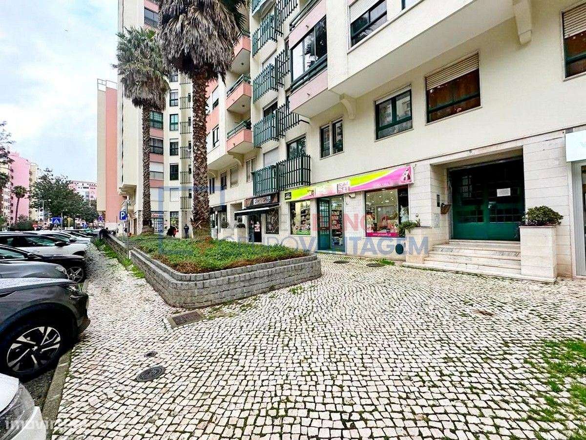 Loja em Massamá - Arrendada - Sintra - Grande imagem: 5/10