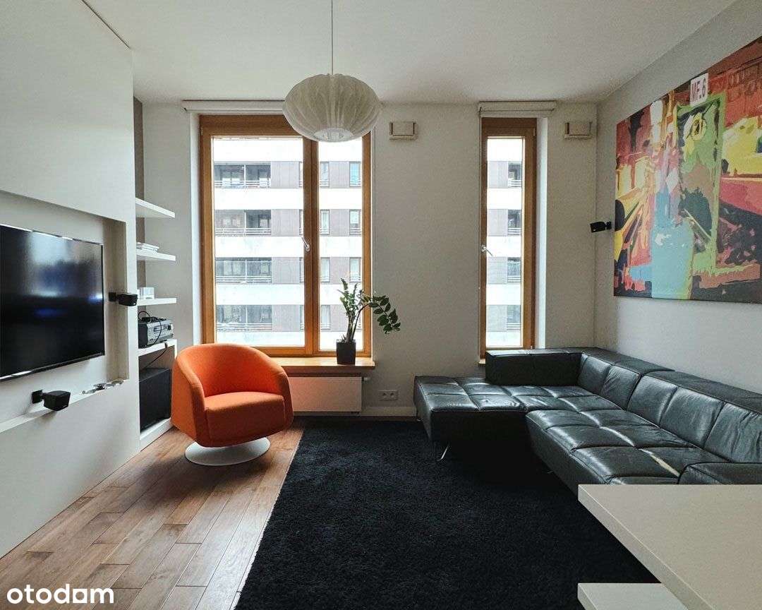 Ciche mieszkanie w budynku Trio-19