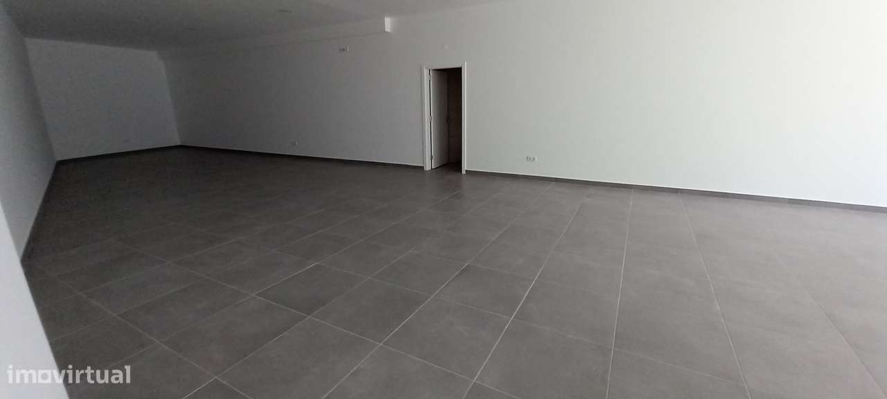 Loja - Fração P - Av. O Século - Samora Correia - CASF - Grande imagem: 4/7