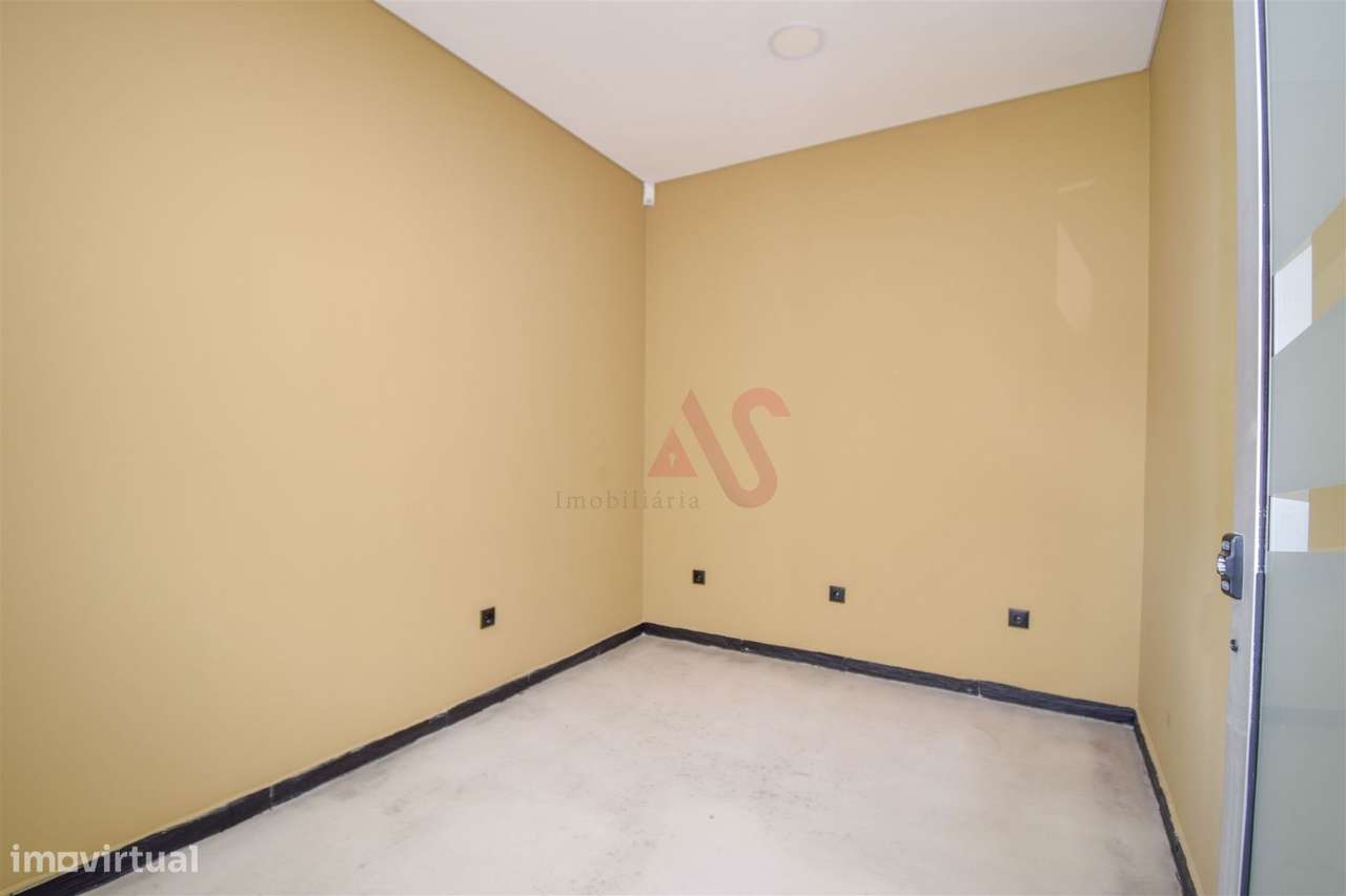 Gabinete de 10 m² para arrendar no THE ONE Hills Lisbon City Golf - Grande imagem: 4/6