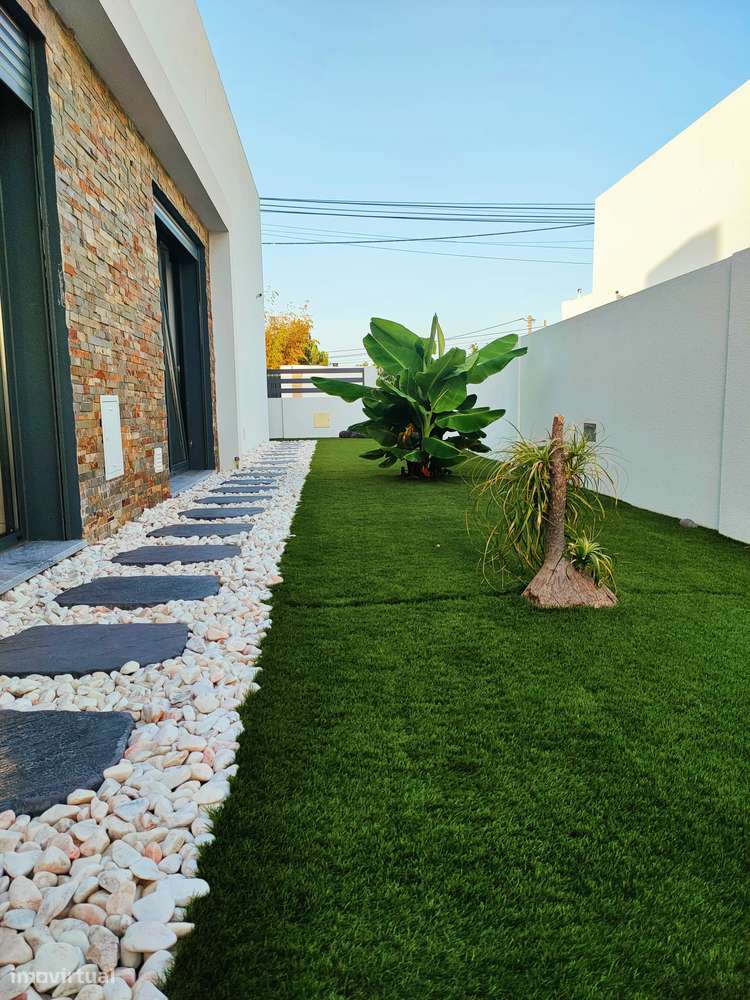 Moradia térrea T3 com Piscina-50