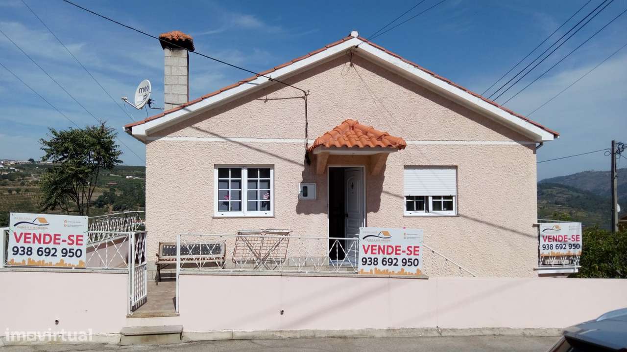 Moradia Geminada T3 + Escritório em Ferreirim - Lamego-4