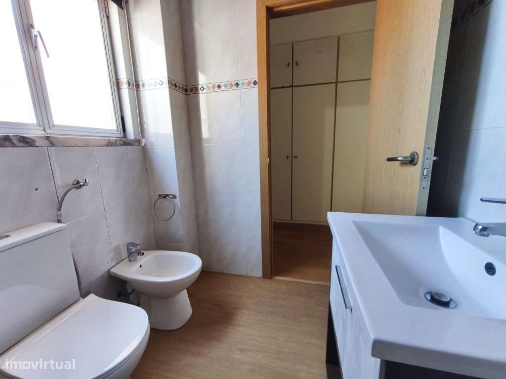 Apartamento T4 para venda com 101 m² de área bruta em Merçês Rio de...-14
