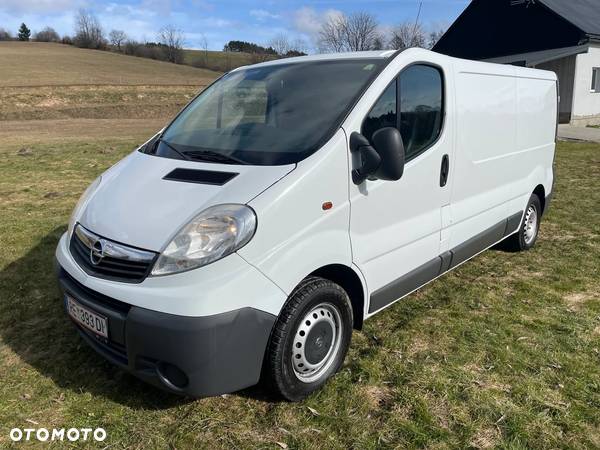 Opel Vivaro - 1