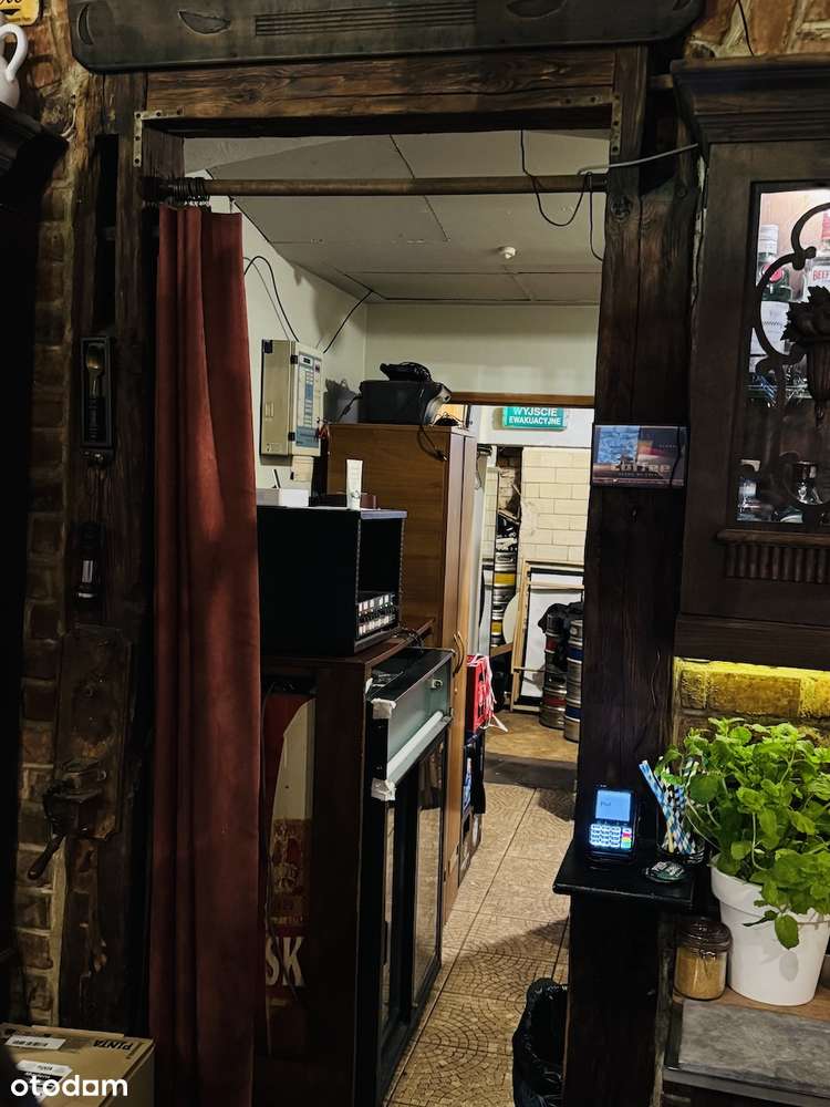 Funkcjonujący pub w centrum,ogródek piwny/lokal z najemcą-8