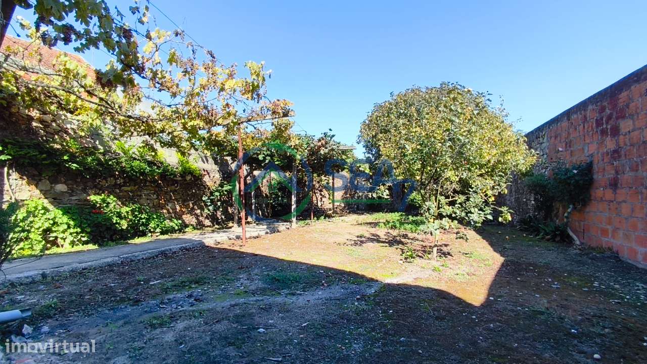 Moradia T3 com terreno, Apúlia-32