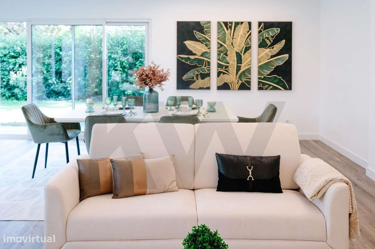 Moradia Exclusiva na Aroeira – 3 Quartos, Piscina e Jardim com Árvores - Grande imagem: 2/19