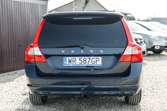 Volvo V70 2.5T R-Design Summum - 4