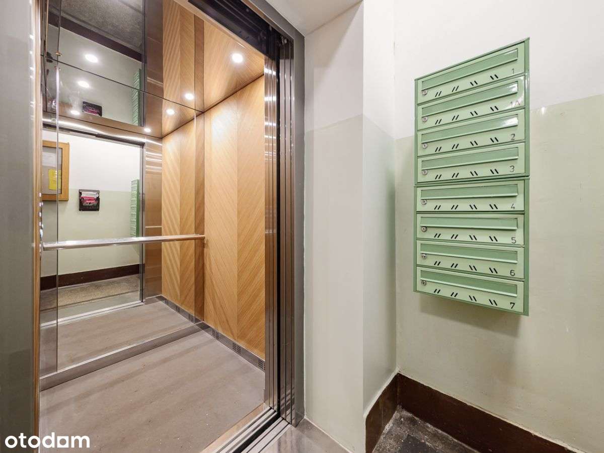 Pl Unii, kamienica, balkon, winda, wysokie-15