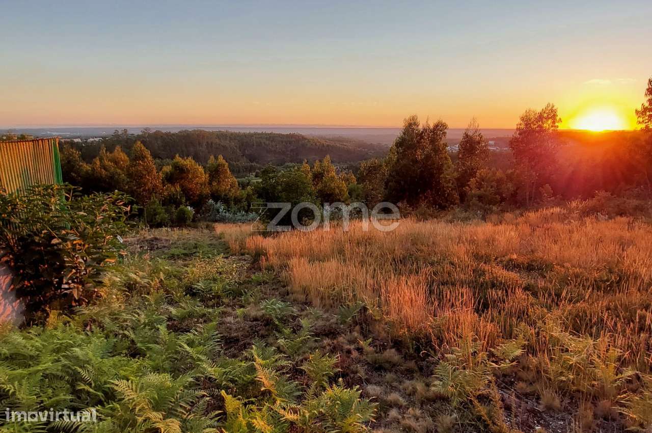 Terreno para construção de moradia - Grande imagem: 2/23