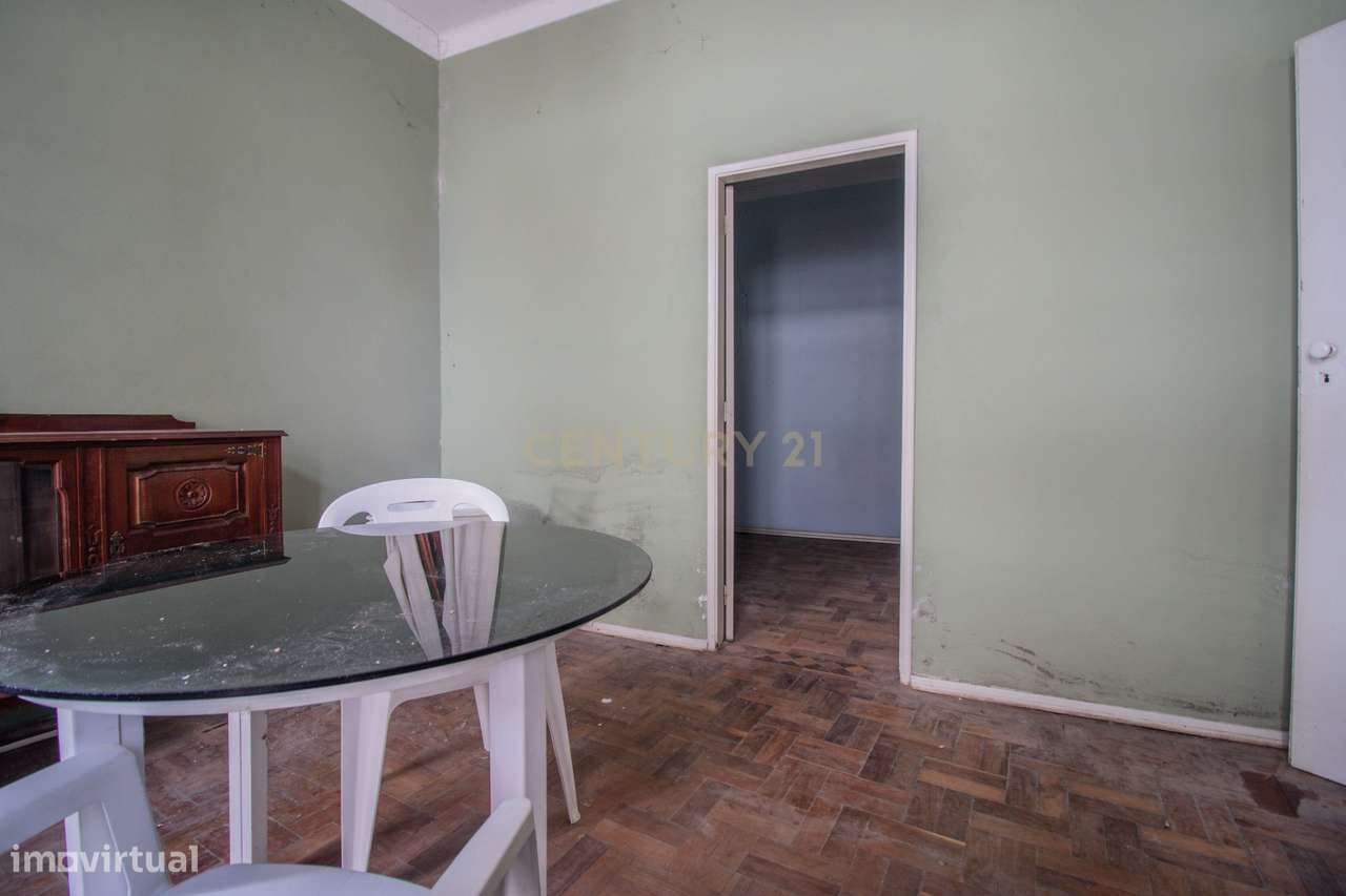 Casa antiga para recuperar com terreno e árvores de fruto, Alhadas, Fi - Grande imagem: 3/52